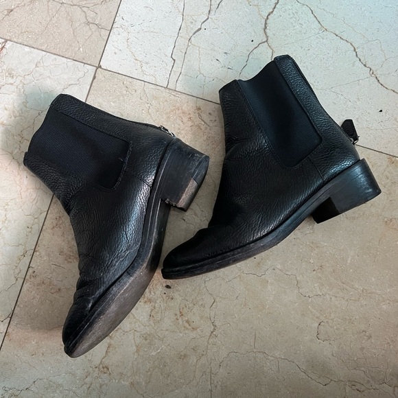 Tory Burch Booties Size 5M - Picture 2 of 16